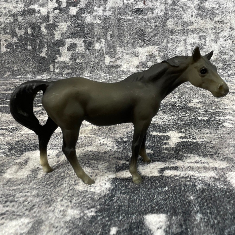 Vtg‎ Breyer Stablemate Smokey Thoroughbred Horse Matte Grey  1:32 Westerncore